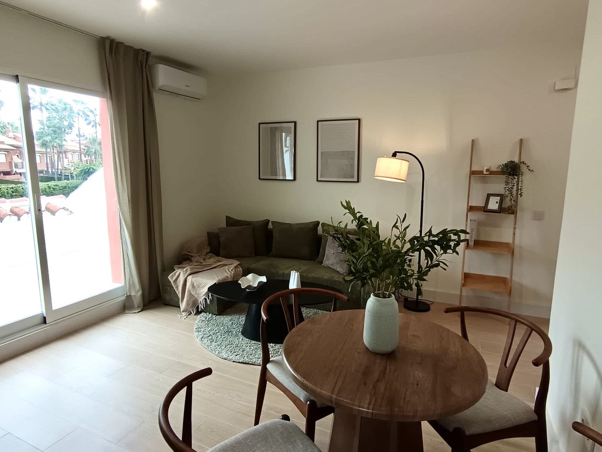 1 Bed, 1 Bath, ApartmentFor Sale, New Golden Mile, Malaga