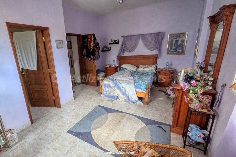 5 Bed, 4 Bath, HouseFor Sale, Buzanada, Buzanada