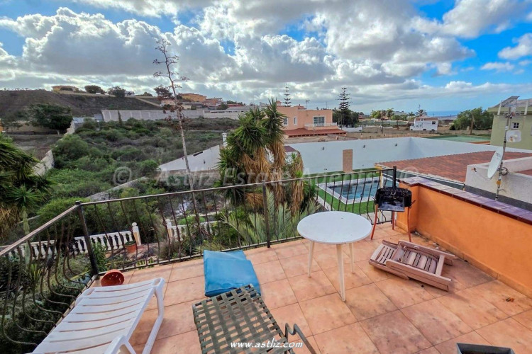 5 Bed, 4 Bath, HouseFor Sale, Buzanada, Buzanada