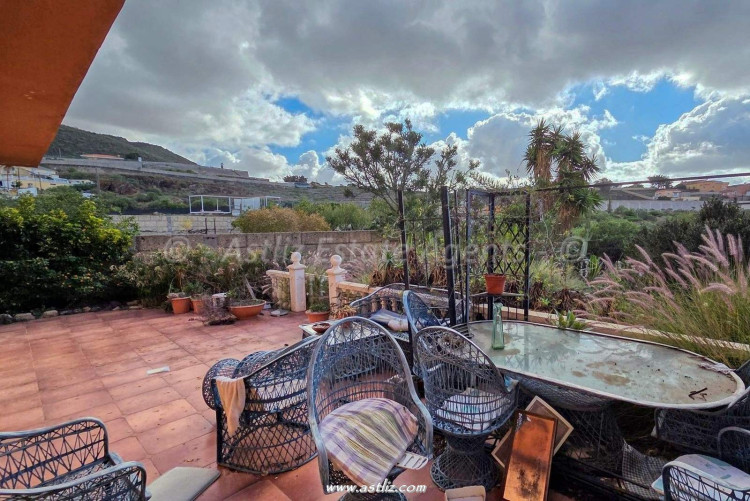 5 Bed, 4 Bath, HouseFor Sale, Buzanada, Buzanada