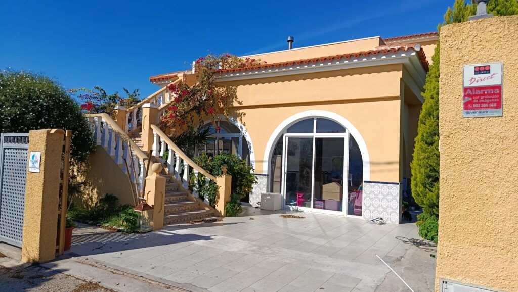4 Bed, 2 Bath, HouseFor Sale, Oliva, Valencia, 46780