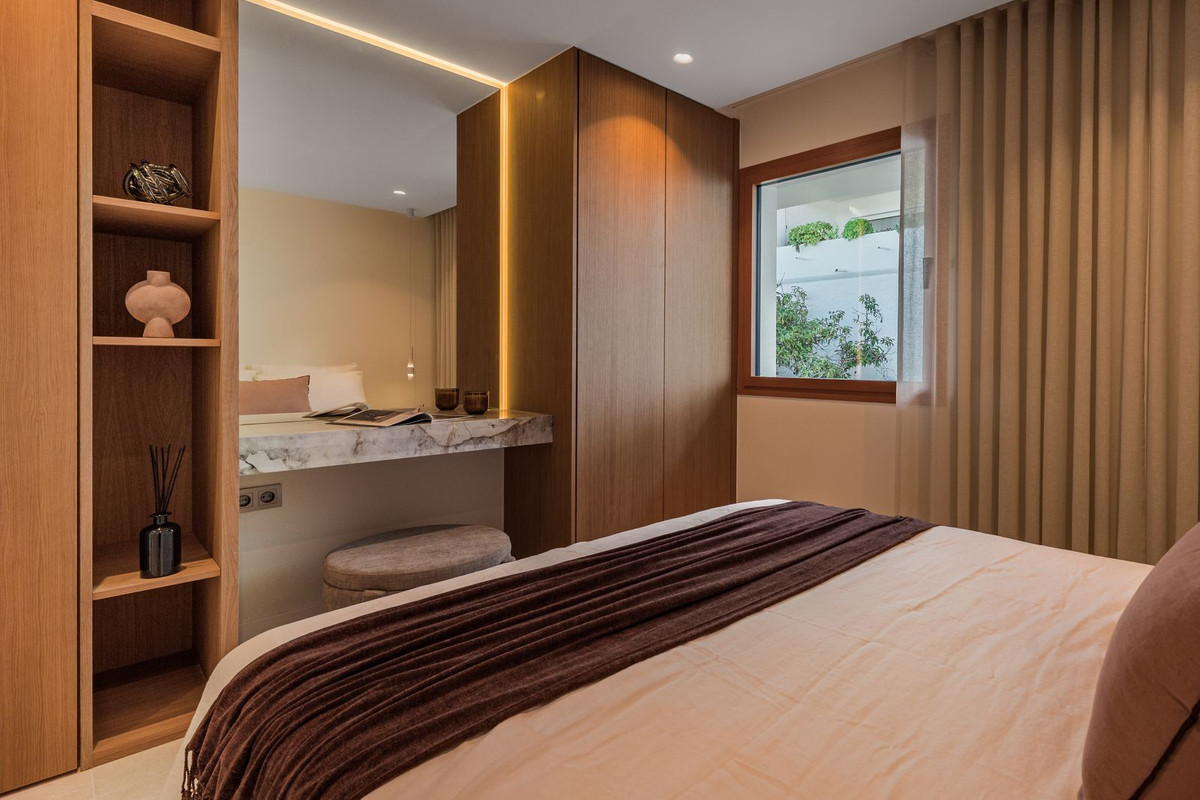 4 Bed, 3 Bath, HouseFor Sale, Aloha, Malaga