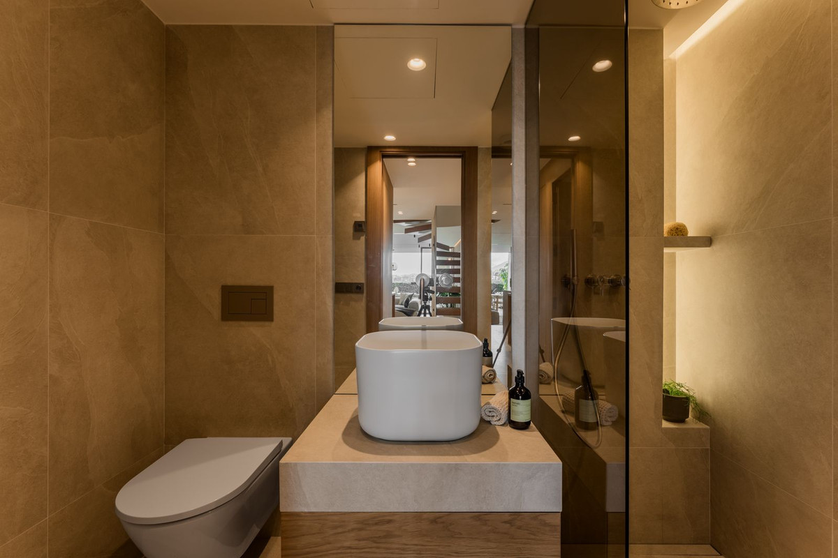 4 Bed, 3 Bath, HouseFor Sale, Aloha, Malaga