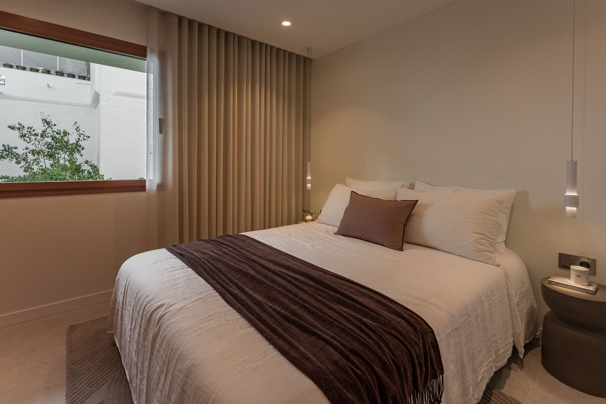 4 Bed, 3 Bath, HouseFor Sale, Aloha, Malaga