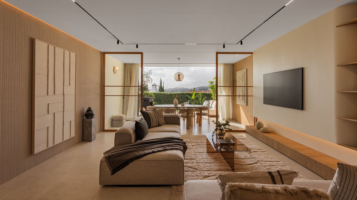 4 Bed, 3 Bath, HouseFor Sale, Aloha, Malaga