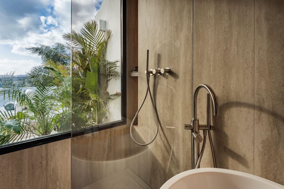 3 Bed, 3 Bath, HouseFor Sale, Aloha, Malaga