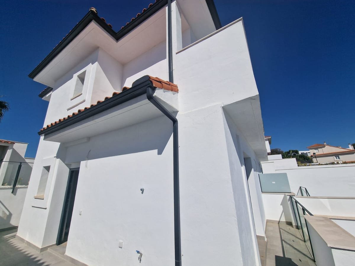 3 Bed, 3 Bath, HouseFor Sale, Manilva, Malaga