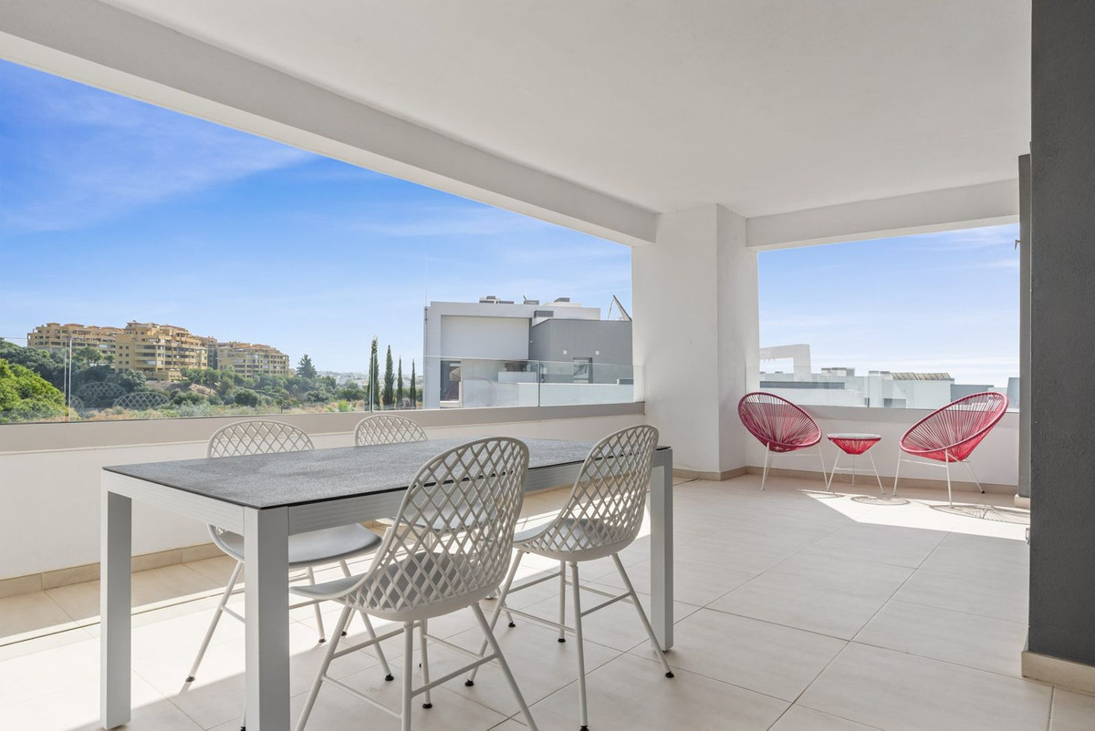 2 Bed, 2 Bath, ApartmentFor Sale, Estepona, Malaga