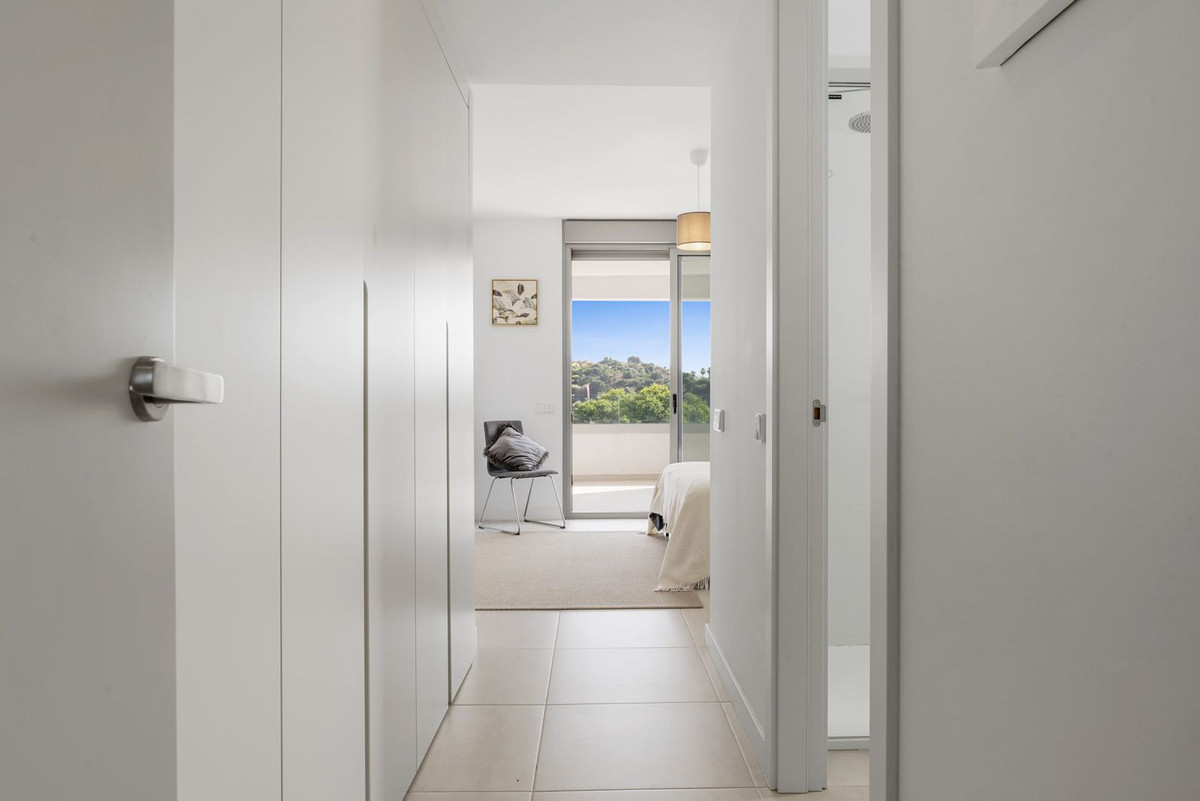 2 Bed, 2 Bath, ApartmentFor Sale, Estepona, Malaga