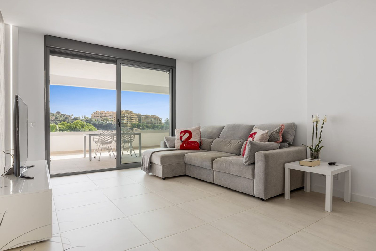 2 Bed, 2 Bath, ApartmentFor Sale, Estepona, Malaga