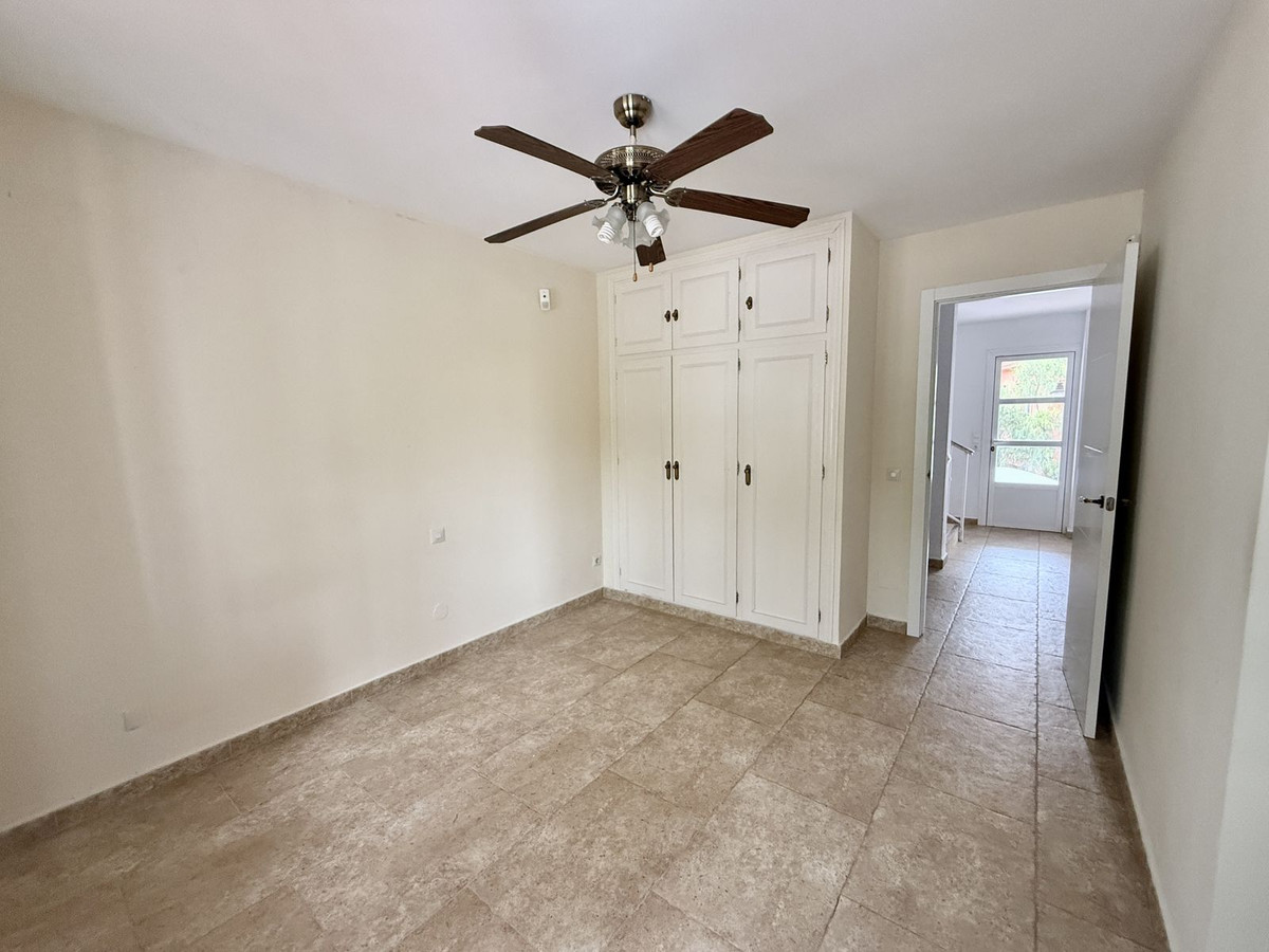 6 Bed, 4 Bath, HouseFor Sale, Fuengirola, Malaga