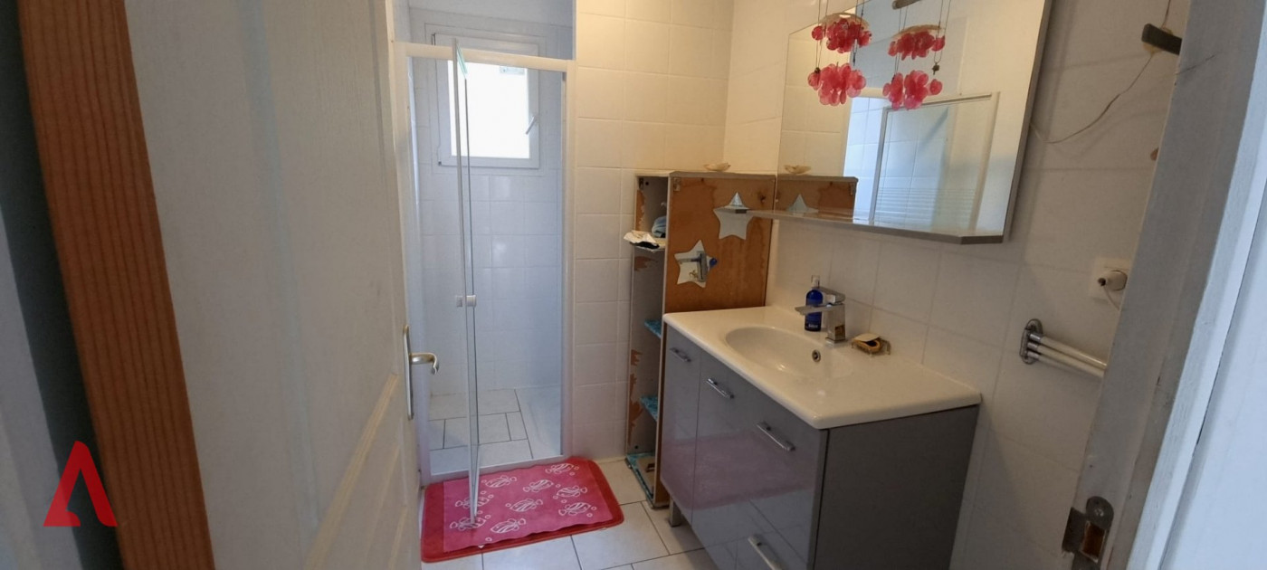 4 Bed, HouseFor Sale, Lodeve, Herault, Languedoc-Roussillon, 34700