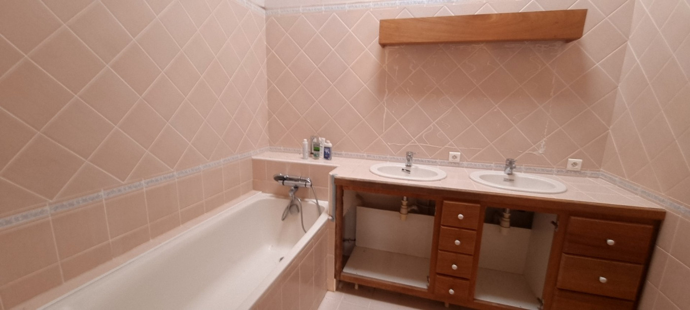 4 Bed, HouseFor Sale, Lespignan, Herault, Languedoc-Roussillon, 34710