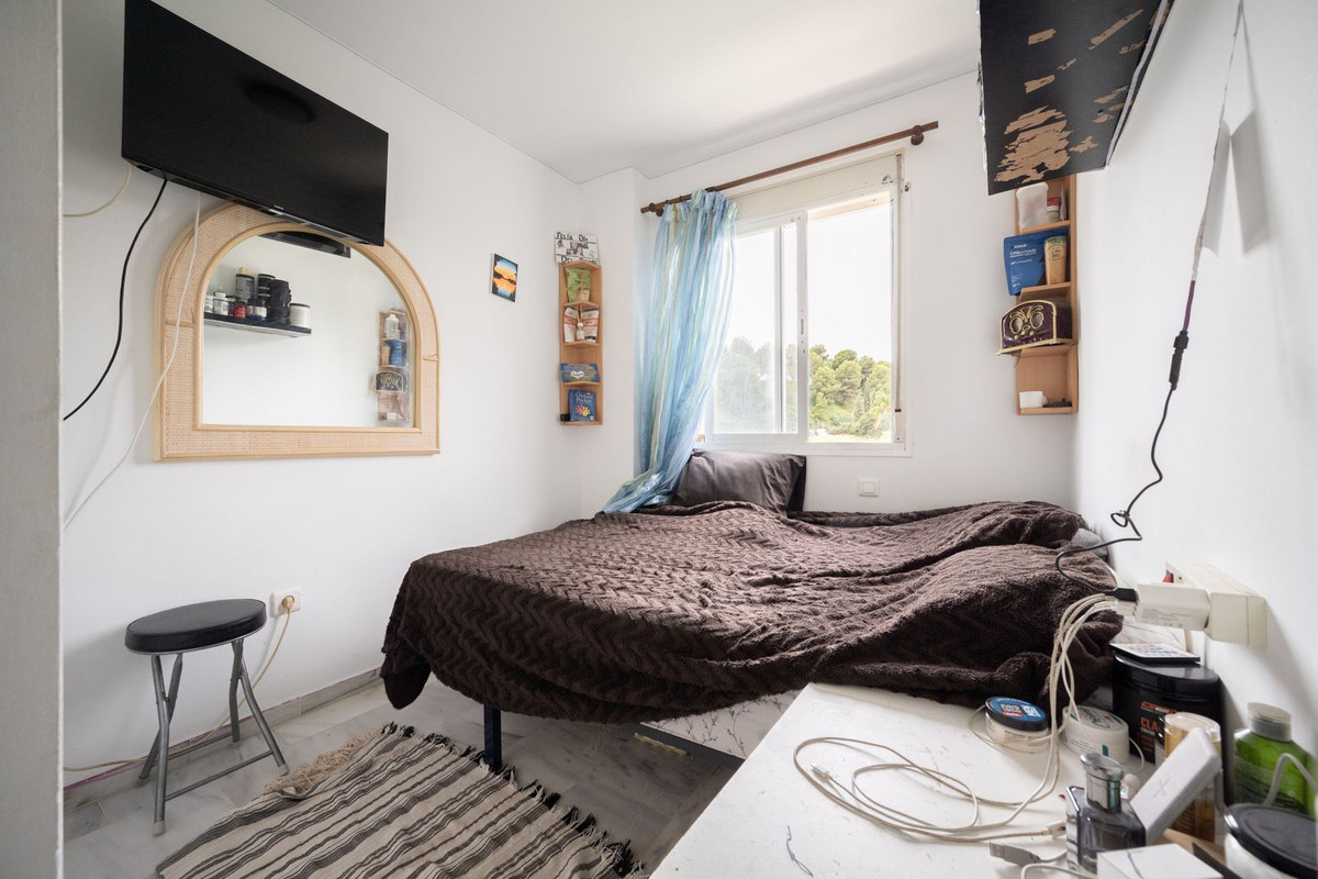 3 Bed, 2 Bath, ApartmentFor Sale, Riviera Del Sol, Malaga