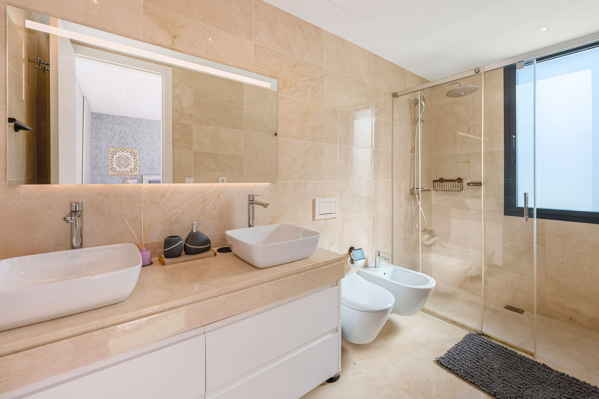 4 Bed, 3 Bath, HouseFor Sale, La Cala de Mijas, Malaga