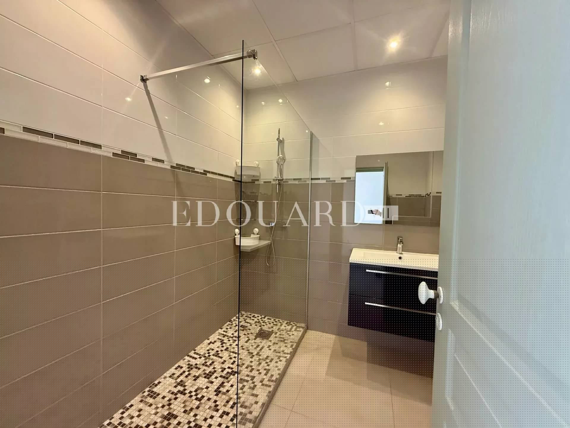 3 Bed, 1 Bath, ApartmentFor Sale, Menton, Alpes-Maritimes