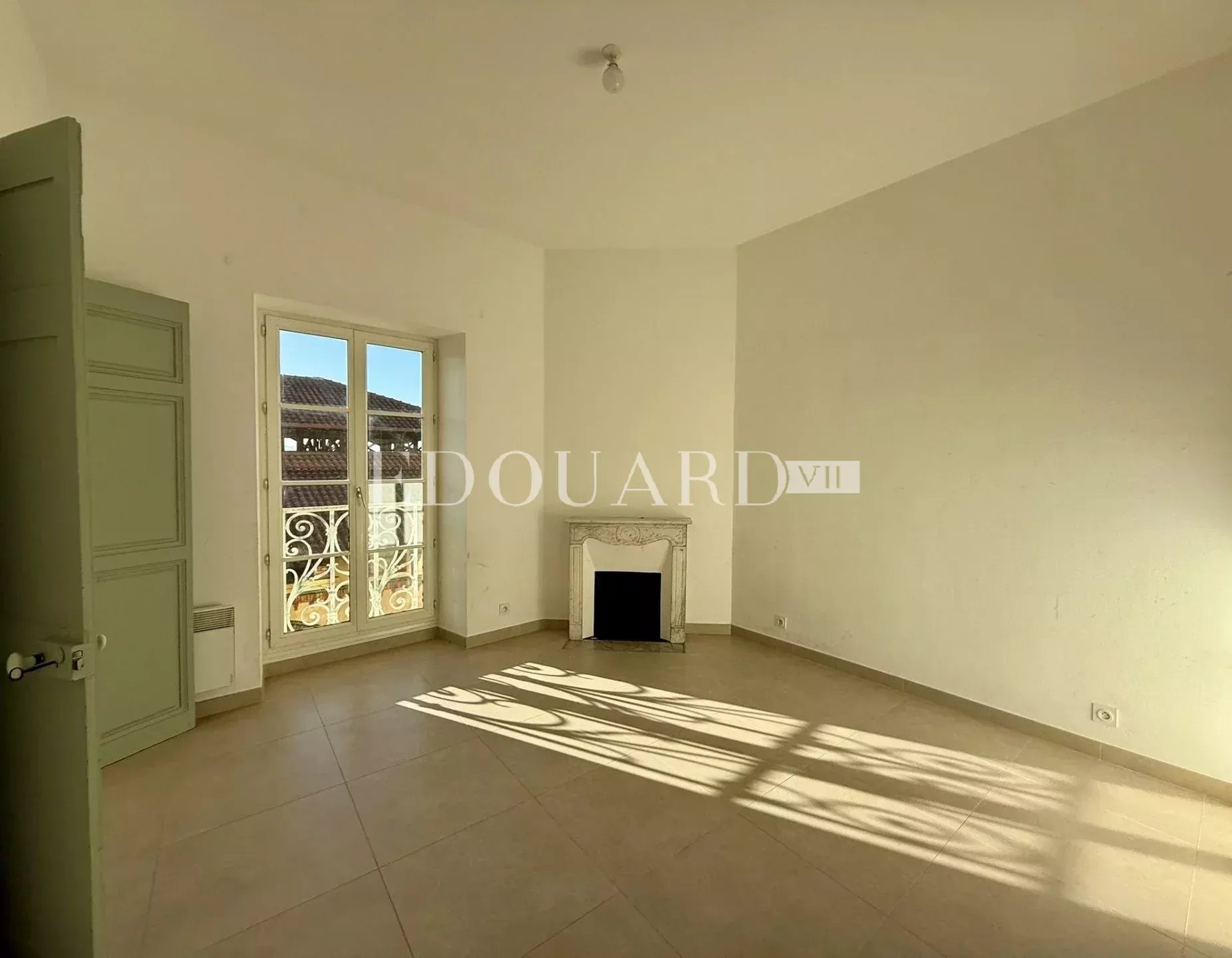 3 Bed, 1 Bath, ApartmentFor Sale, Menton, Alpes-Maritimes