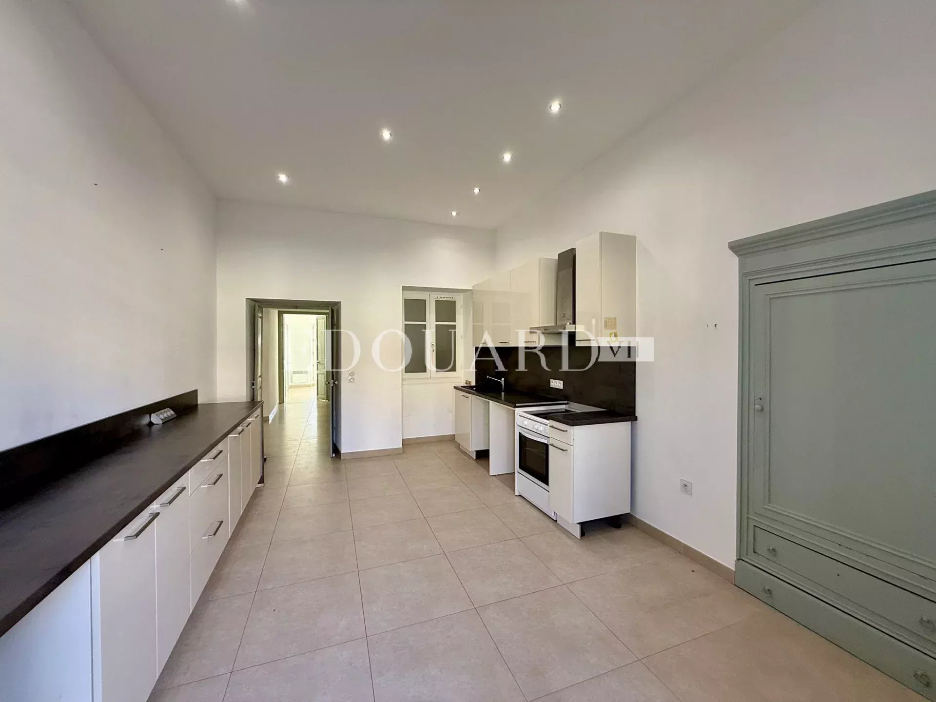 3 Bed, 1 Bath, ApartmentFor Sale, Menton, Alpes-Maritimes