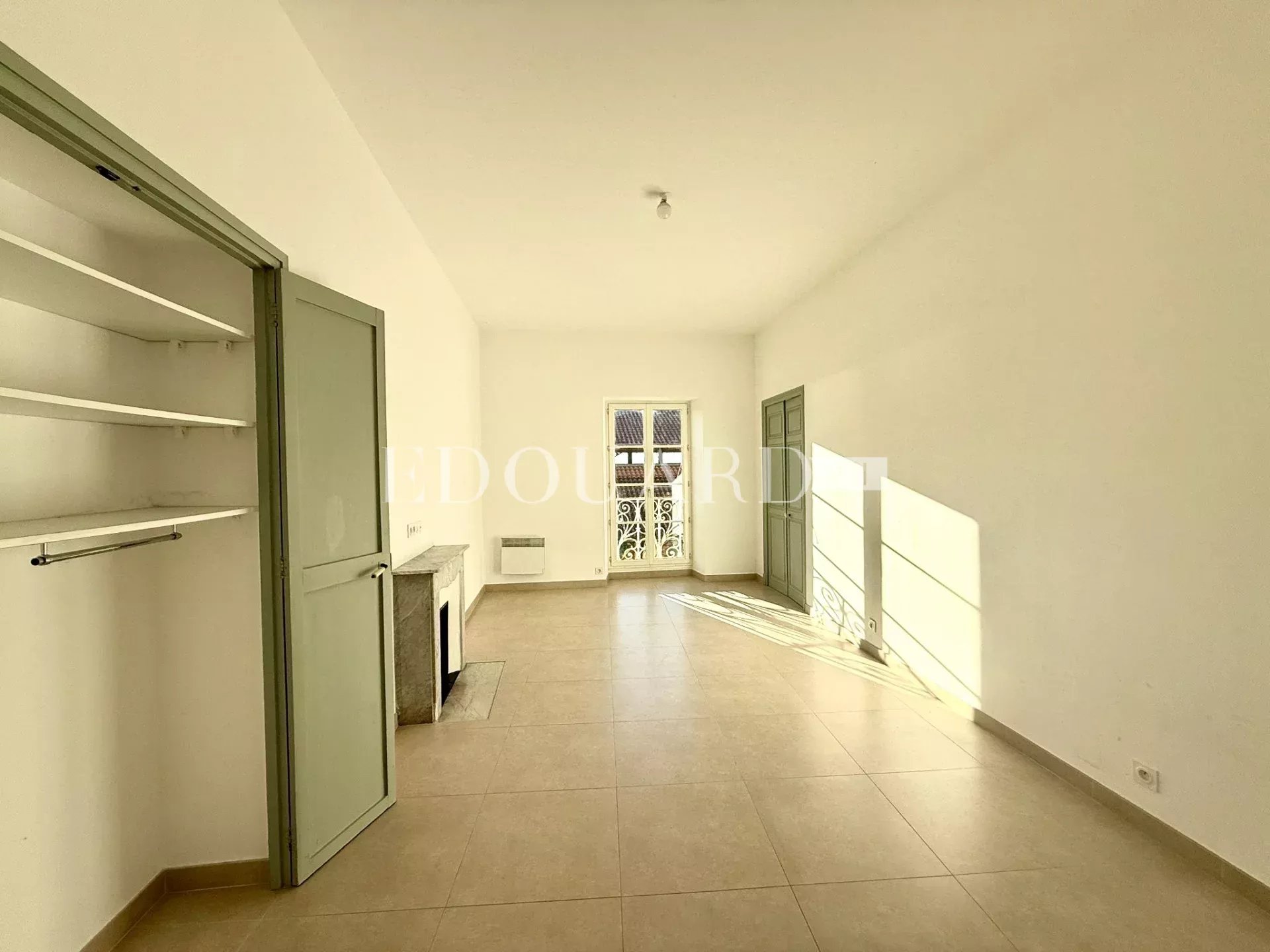 3 Bed, 1 Bath, ApartmentFor Sale, Menton, Alpes-Maritimes