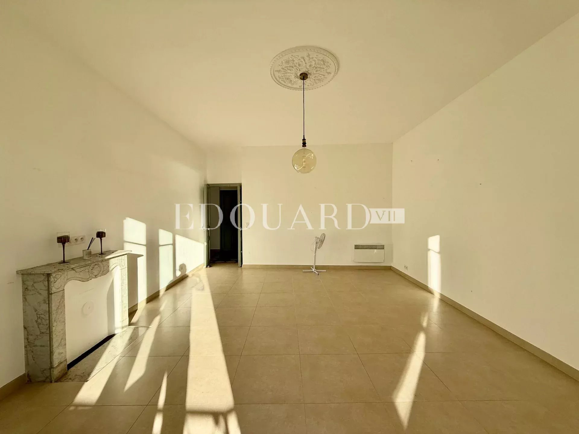 3 Bed, 1 Bath, ApartmentFor Sale, Menton, Alpes-Maritimes