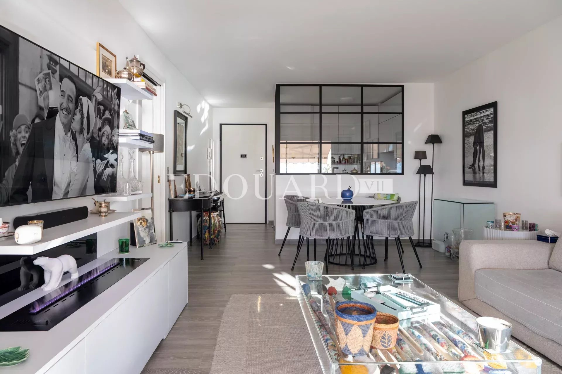 2 Bed, 1 Bath, ApartmentFor Sale, Cap-d'Ail, Alpes-Maritimes