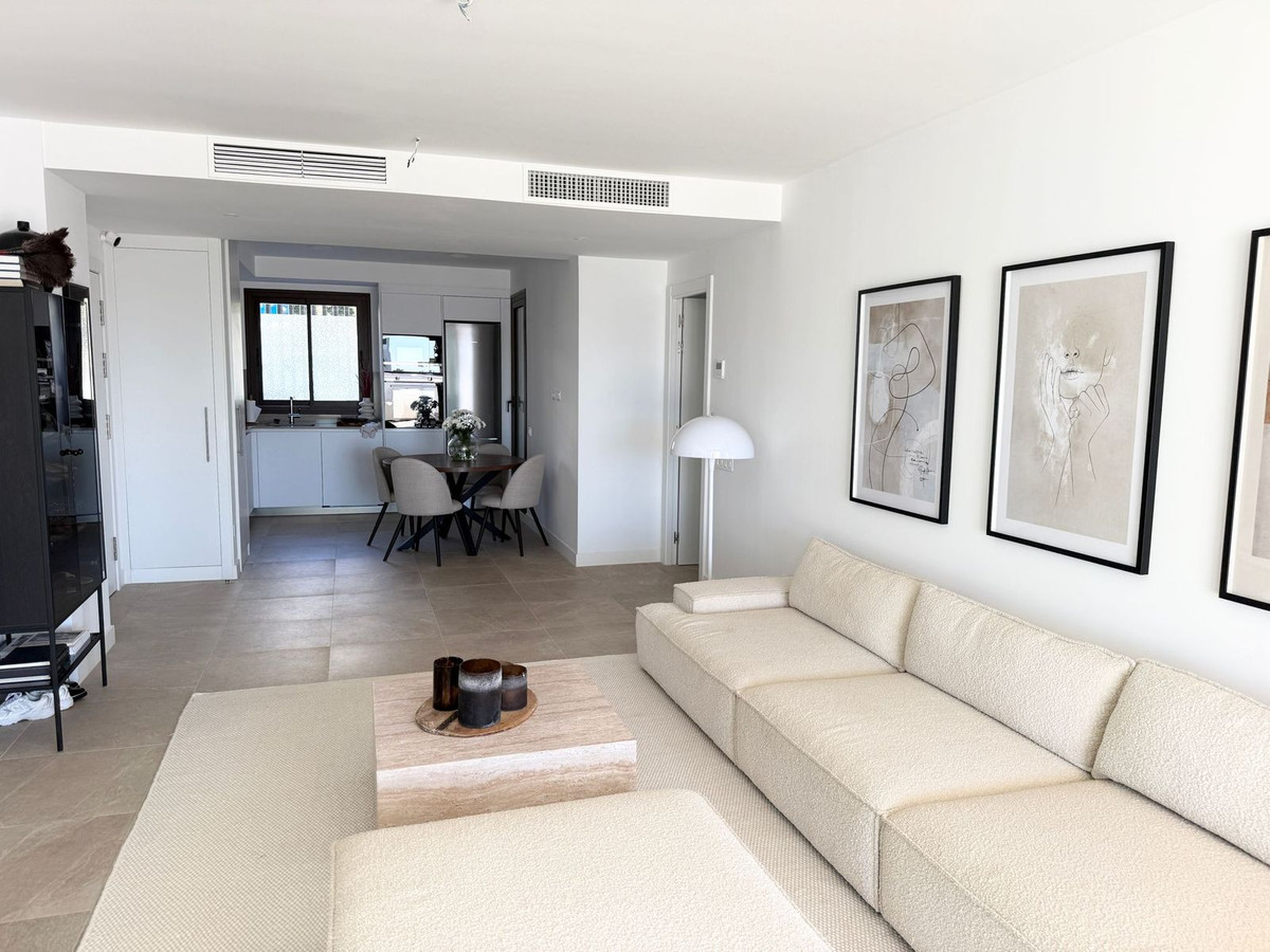 3 Bed, 2 Bath, ApartmentFor Sale, Estepona, Malaga