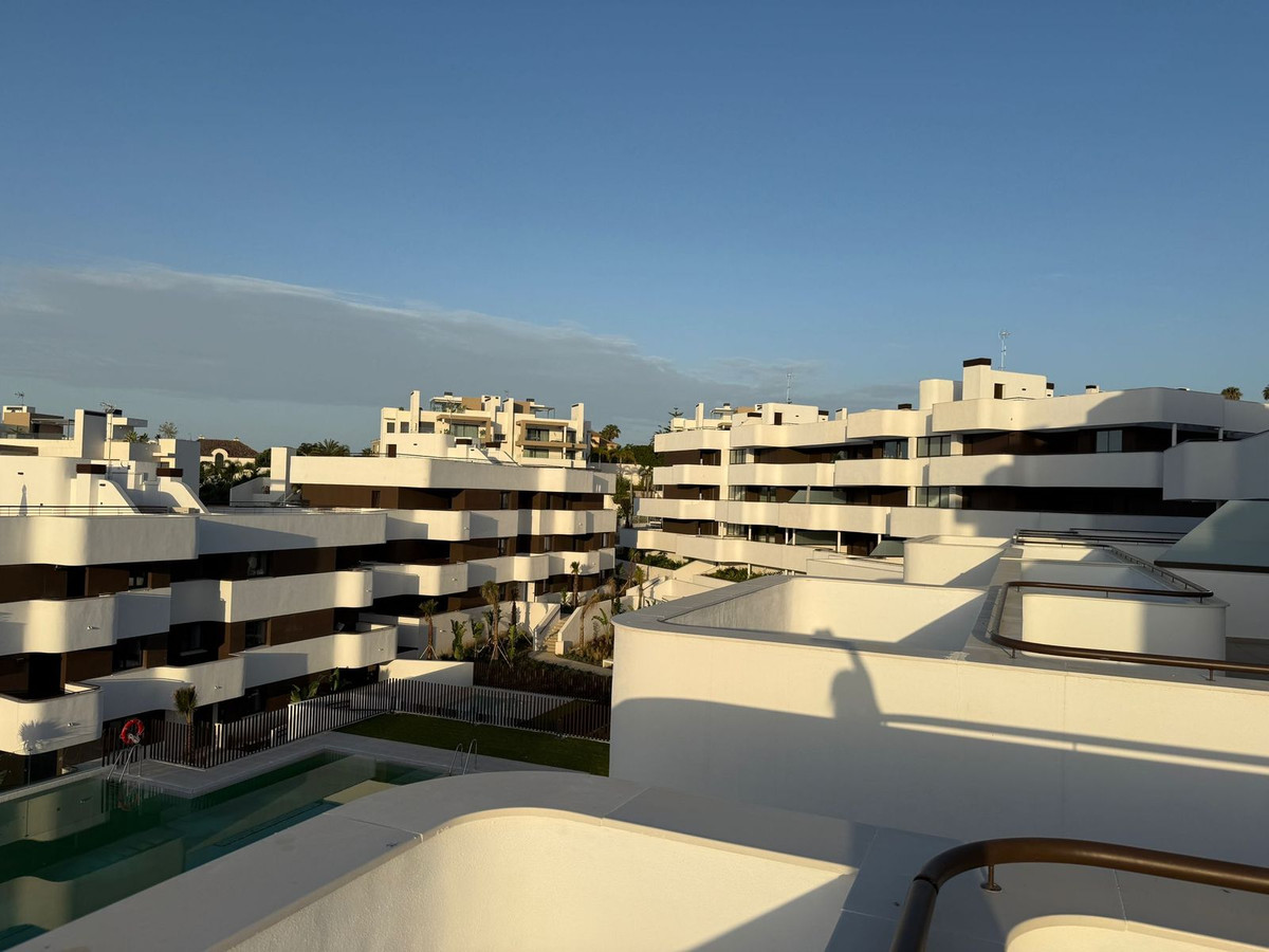 3 Bed, 2 Bath, ApartmentFor Sale, Estepona, Malaga
