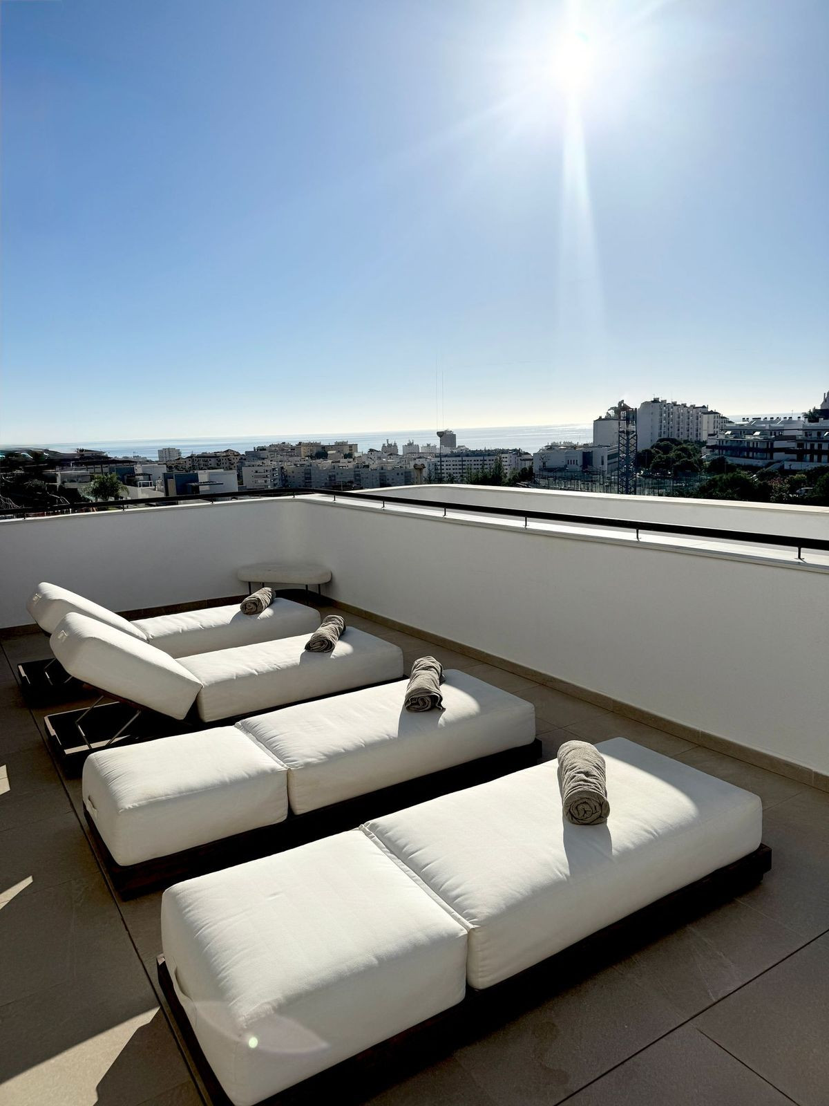 3 Bed, 2 Bath, ApartmentFor Sale, Estepona, Malaga