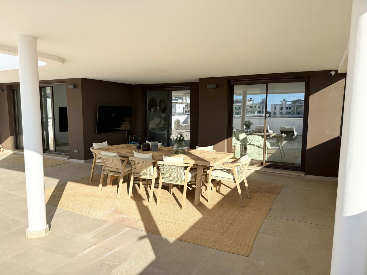 3 Bed, 2 Bath, ApartmentFor Sale, Estepona, Malaga