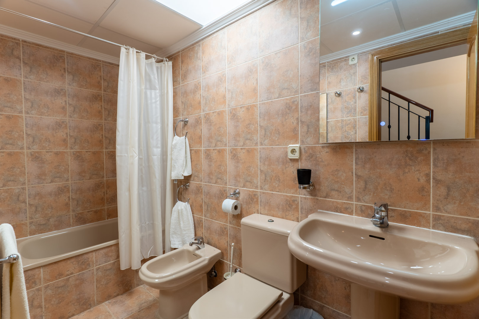 3 Bed, 2 Bath, HouseFor Sale