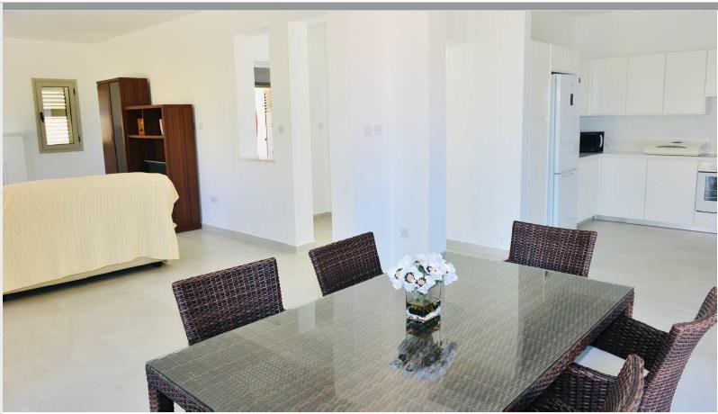 4 Bed, 3 Bath, HouseFor Sale, Kamares, Paphos