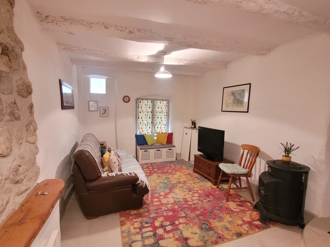 2 Bed, 2 Bath, HouseFor Sale, Laurens, Herault, Languedoc-Roussillon, 34480