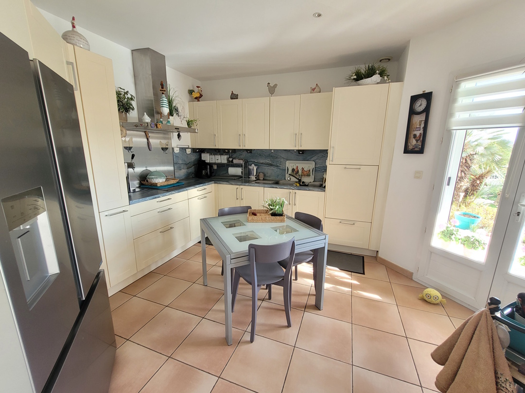 4 Bed, 2 Bath, HouseFor Sale, Autignac, Herault, Languedoc-Roussillon, 34480