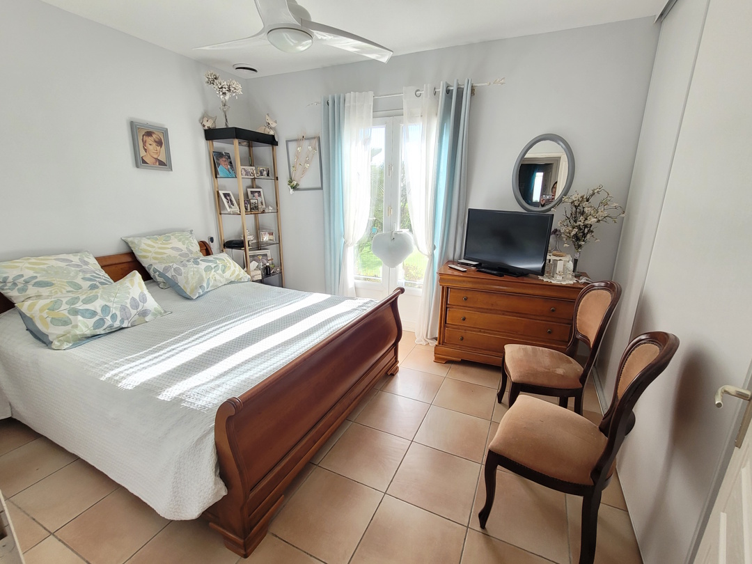 4 Bed, 2 Bath, HouseFor Sale, Autignac, Herault, Languedoc-Roussillon, 34480