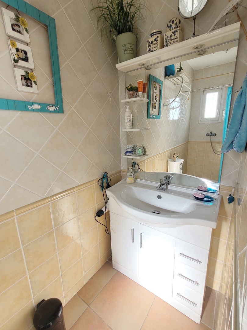 4 Bed, 2 Bath, HouseFor Sale, Autignac, Herault, Languedoc-Roussillon, 34480