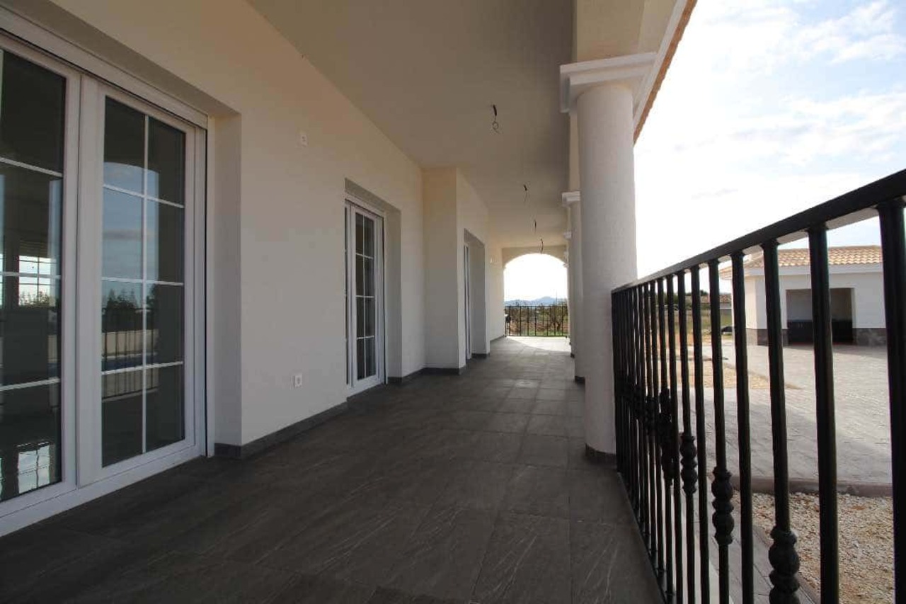 4 Bed, 3 Bath, HouseFor Sale, Pinoso, Alicante