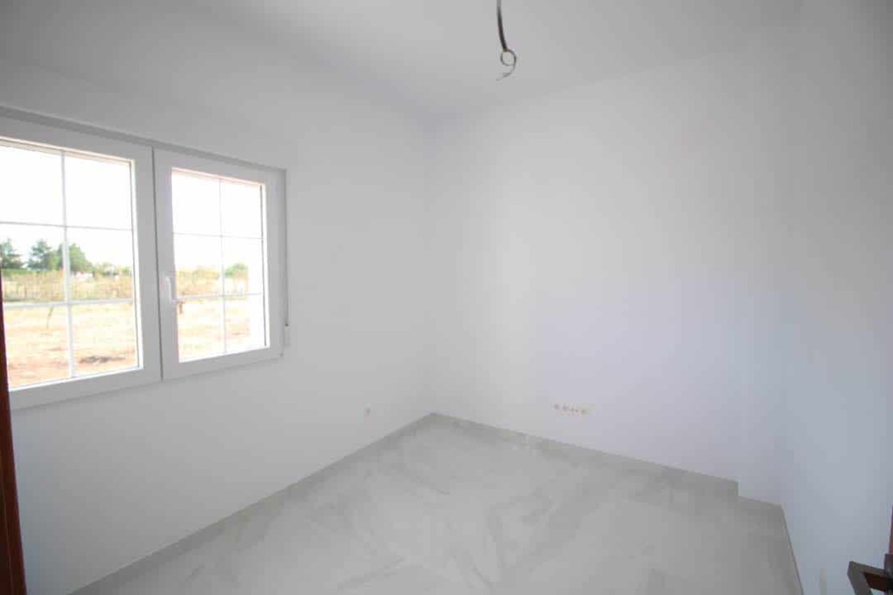 4 Bed, 3 Bath, HouseFor Sale, Pinoso, Alicante