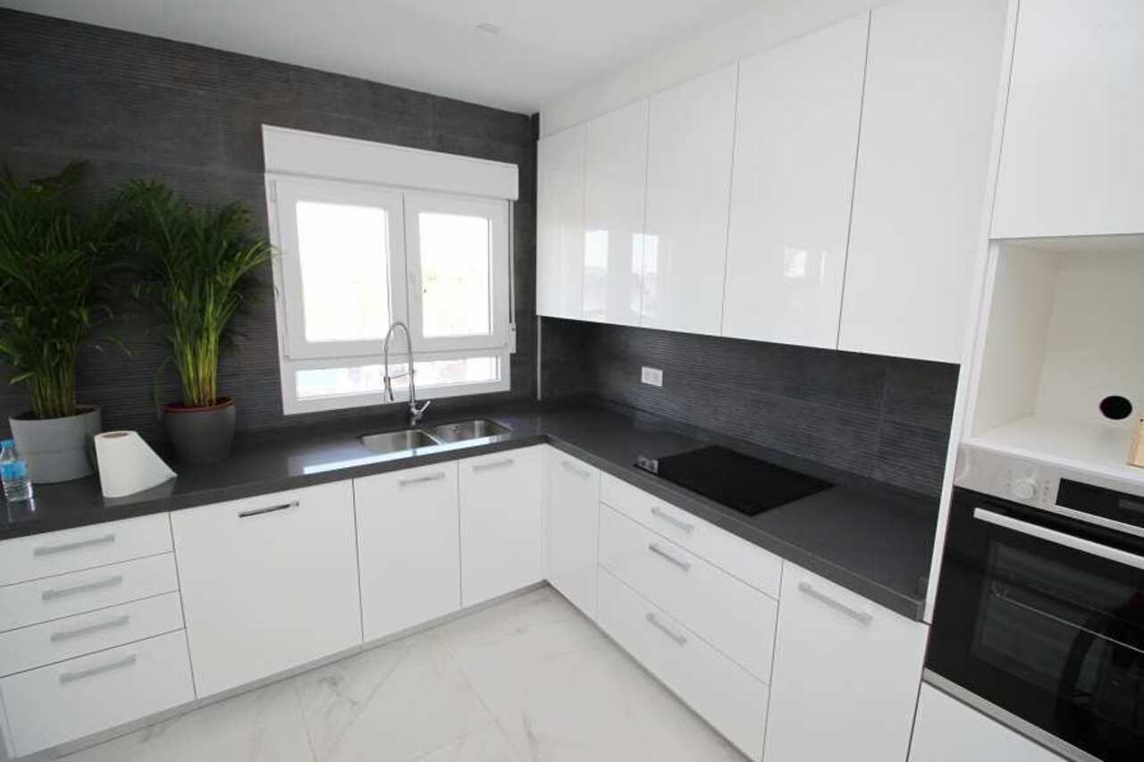 6 Bed, 4 Bath, HouseFor Sale, Pinoso, Alicante