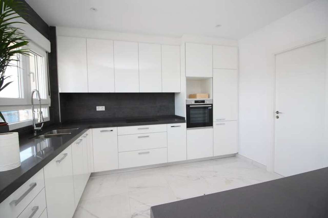 6 Bed, 4 Bath, HouseFor Sale, Pinoso, Alicante