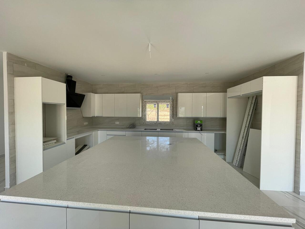 6 Bed, 4 Bath, HouseFor Sale, Pinoso, Alicante