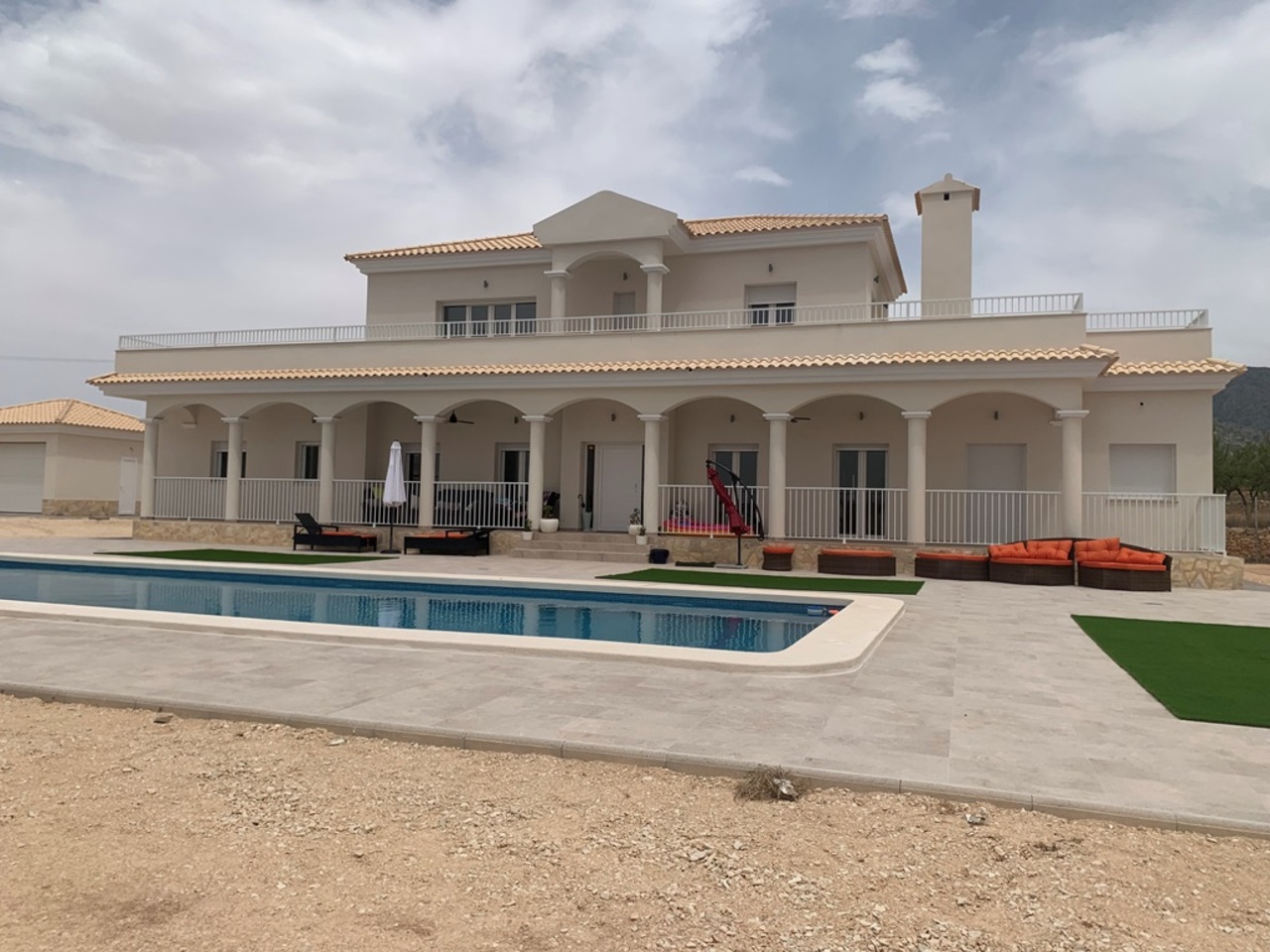 6 Bed, 4 Bath, HouseFor Sale, Pinoso, Alicante