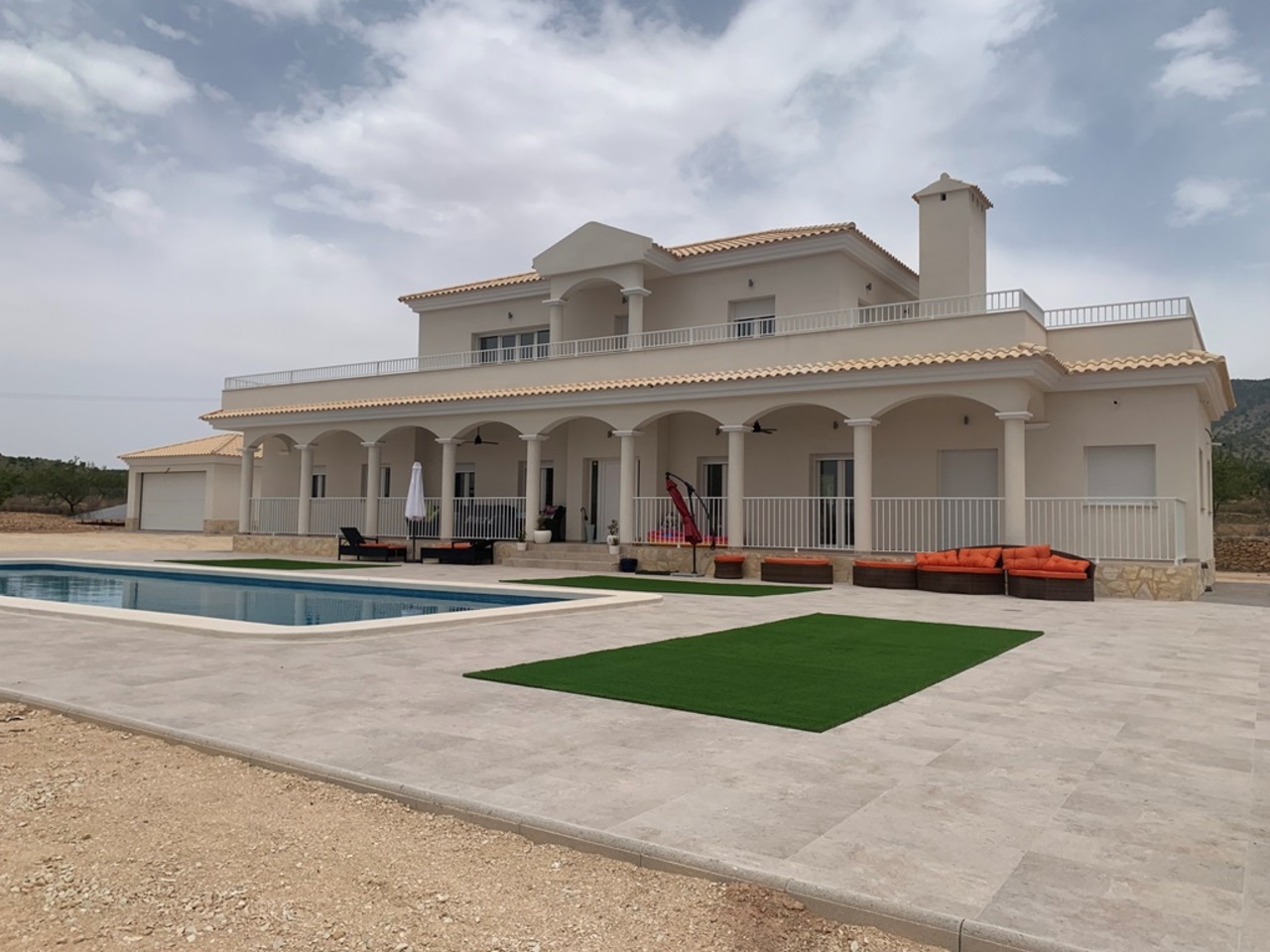 6 Bed, 4 Bath, HouseFor Sale, Pinoso, Alicante