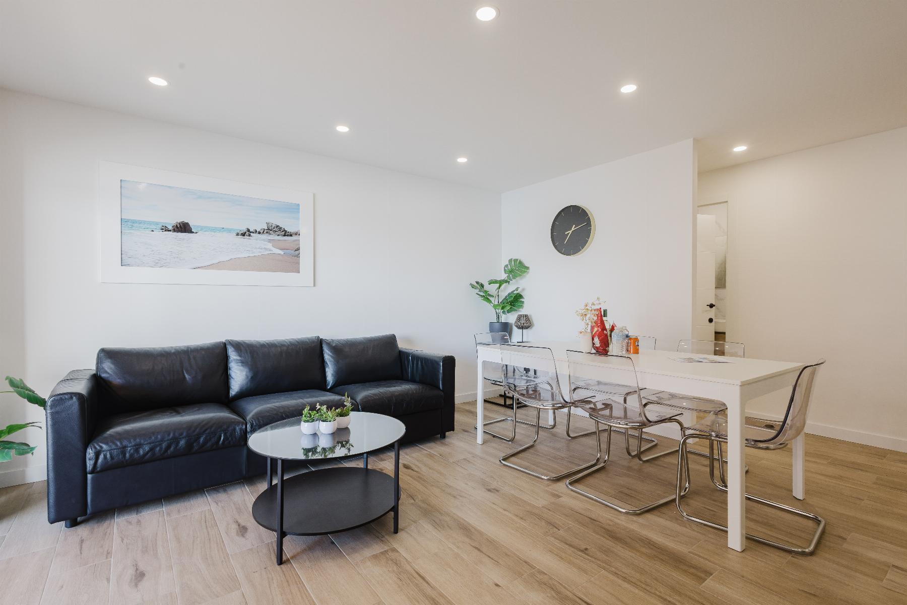 3 Bed, 2 Bath, ApartmentFor Sale, Torrevieja, Alicante