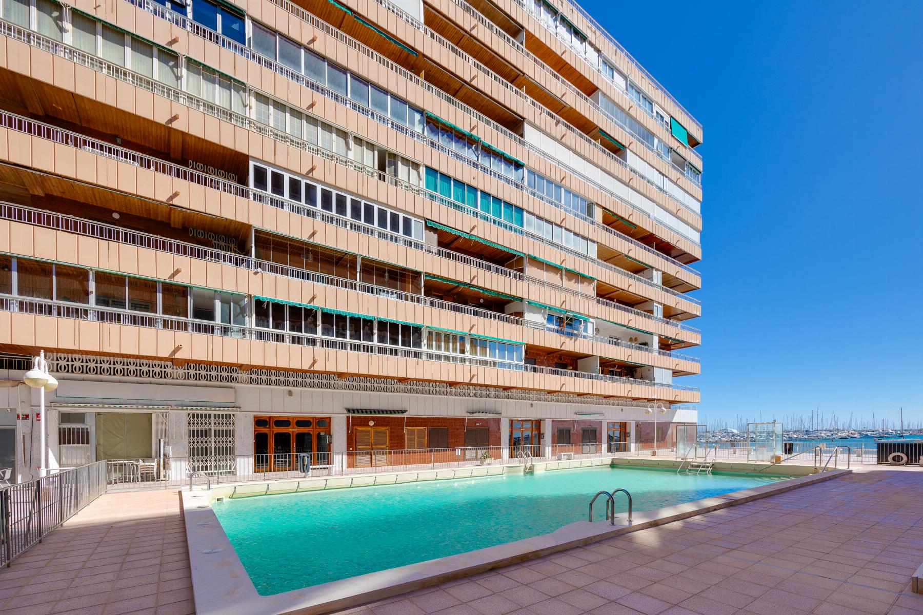3 Bed, 2 Bath, ApartmentFor Sale, Torrevieja, Alicante