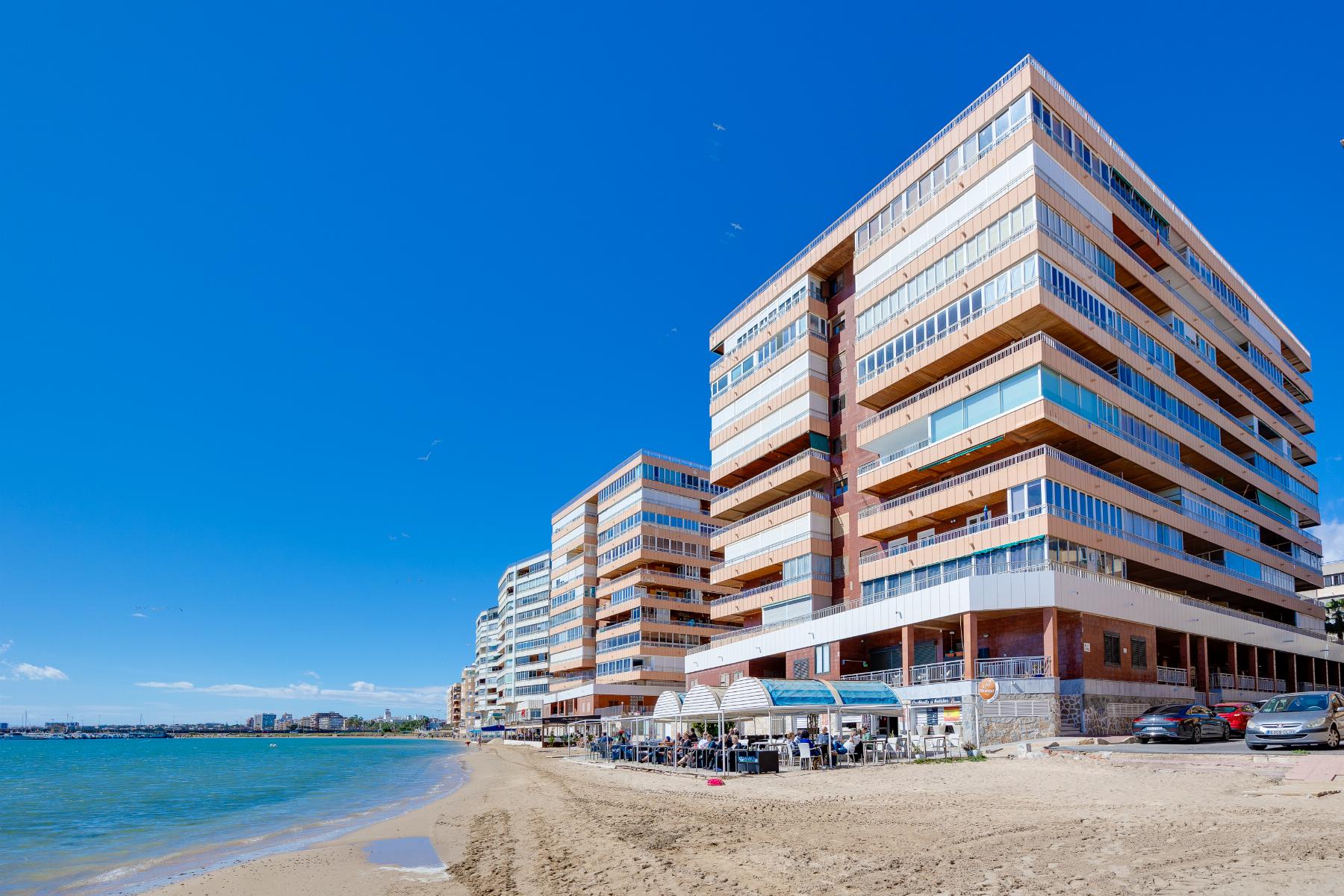 3 Bed, 2 Bath, ApartmentFor Sale, Torrevieja, Alicante