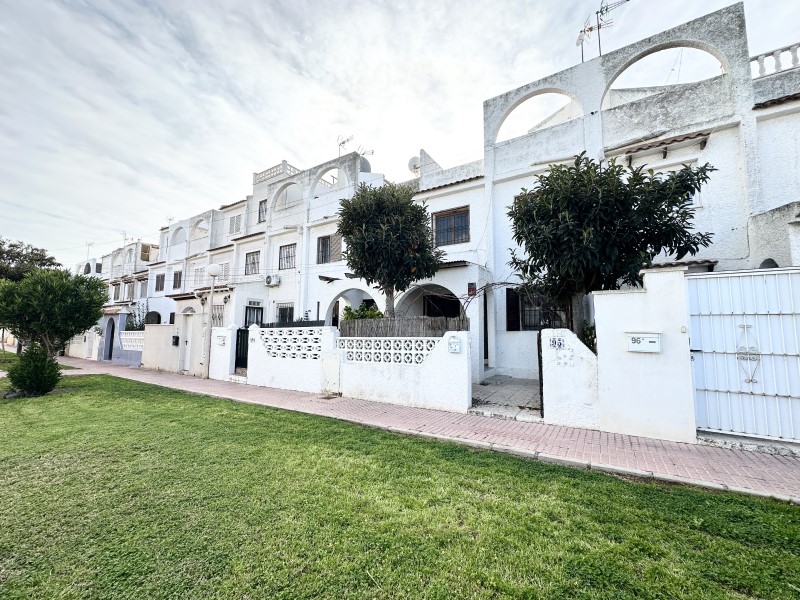 2 Bed, 1 Bath, HouseFor Sale, Torrevieja, Alicante