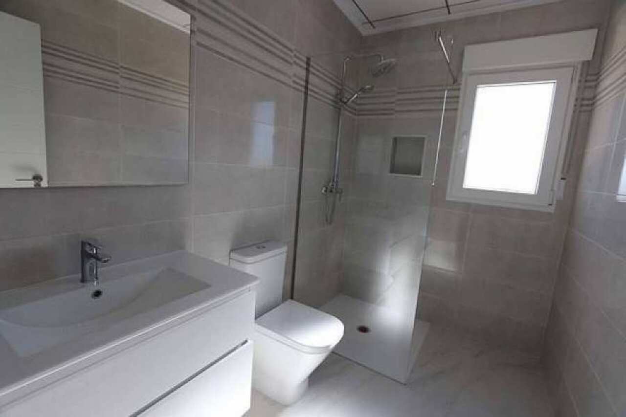 3 Bed, 2 Bath, HouseFor Sale, Pinoso, Alicante