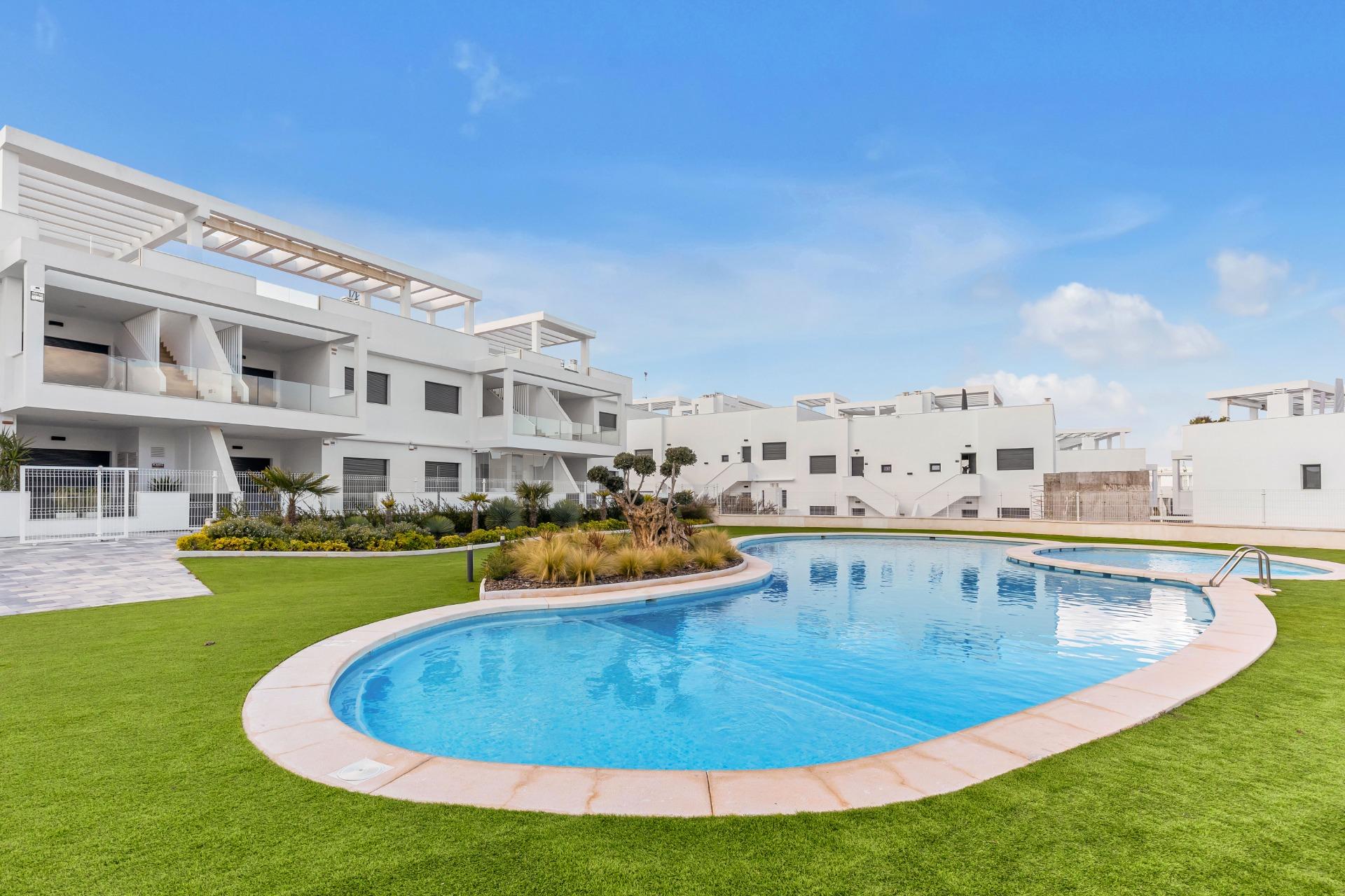 2 Bed, 2 Bath, HouseFor Sale, Torrevieja, Alicante