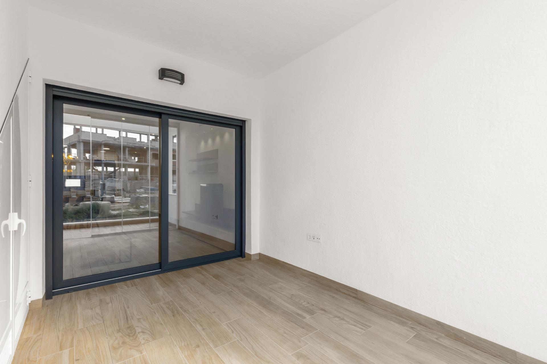 2 Bed, 2 Bath, HouseFor Sale, Torrevieja, Alicante