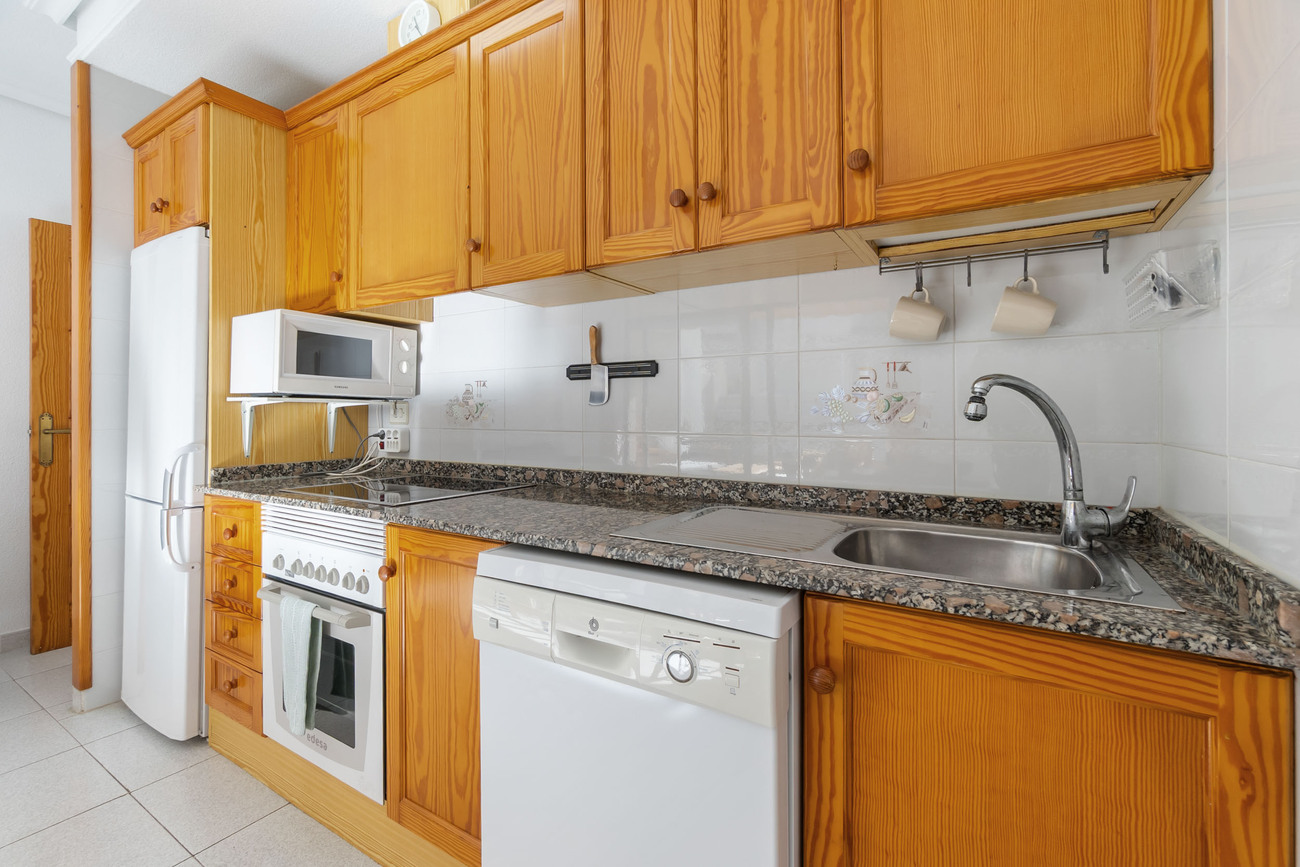 2 Bed, 1 Bath, ApartmentFor Sale, Torrevieja, Alicante